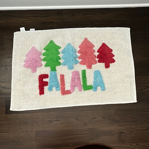 CHRISTMAS BATHROOM RUG NWT - Picture 1 of 4